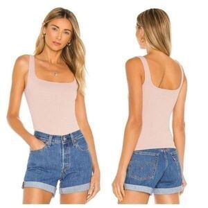FREE PEOPLE  SQUARE ONE SEAMLESS CAMISOLE IN NUDE SZ M/L